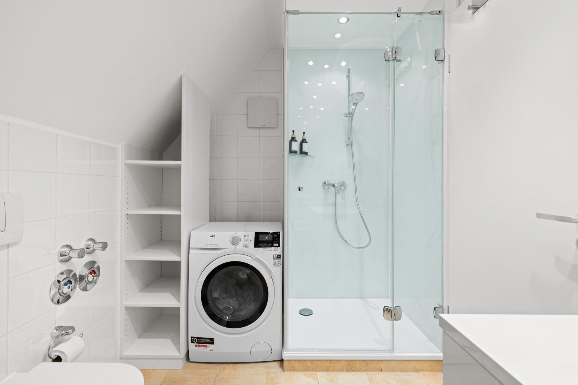 Helloflats - Luxus-Penthouse - Balkon - Parking - Zentrum - Therme - Naehe Flughafen Muc Ердинг Екстериор снимка